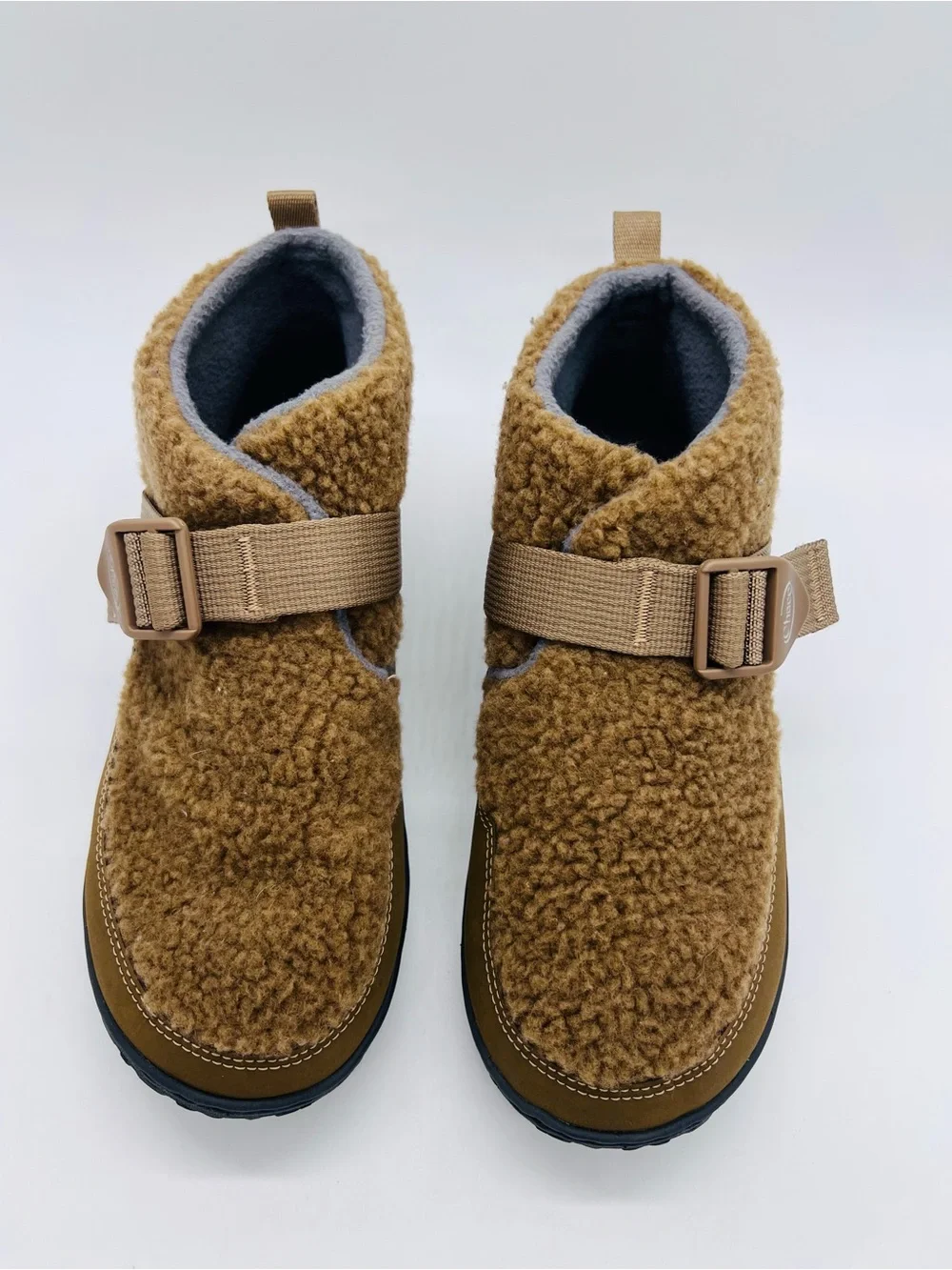 Chaco Kids Shearling-Look Tan Ramble Fluff Slippers Big Kid Size 6